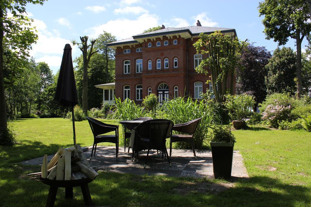 Haus Im Park Apartment Wesselburen Bagian luar foto