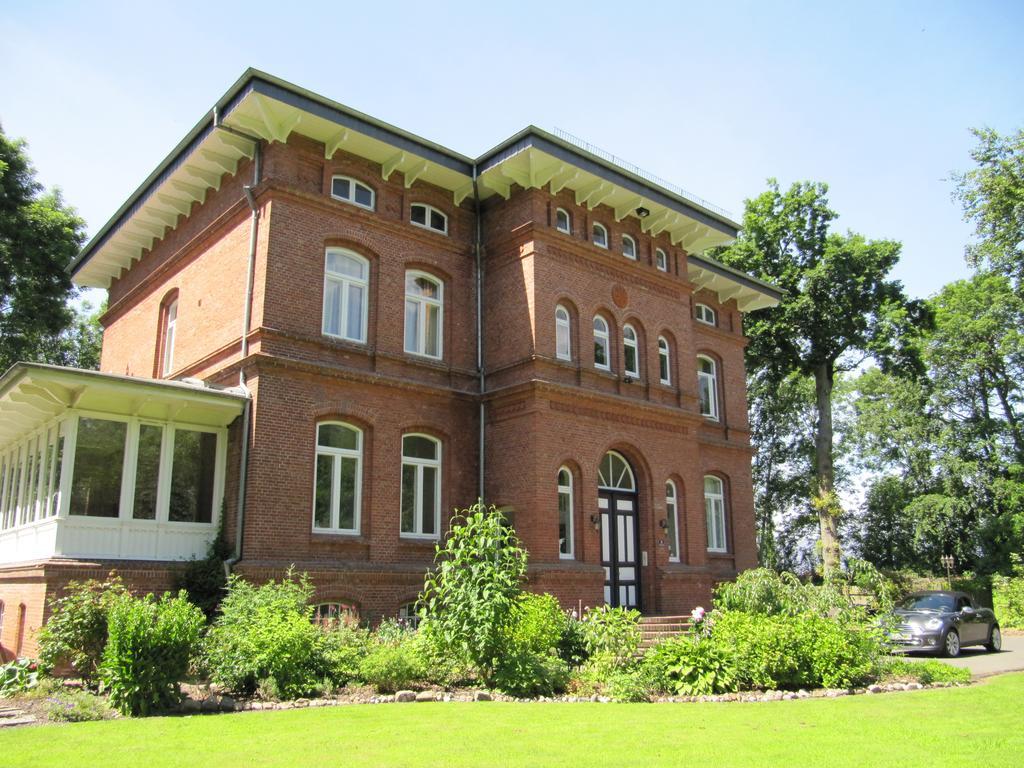 Haus Im Park Apartment Wesselburen Bagian luar foto
