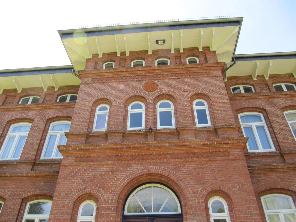 Haus Im Park Apartment Wesselburen Bagian luar foto