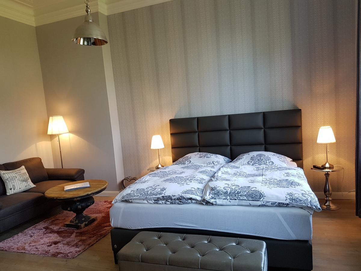 Haus Im Park Apartment Wesselburen Bagian luar foto
