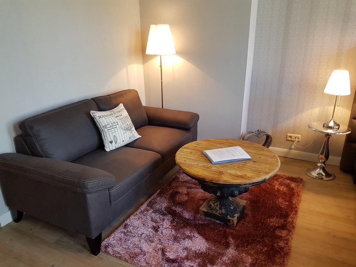 Haus Im Park Apartment Wesselburen Bagian luar foto